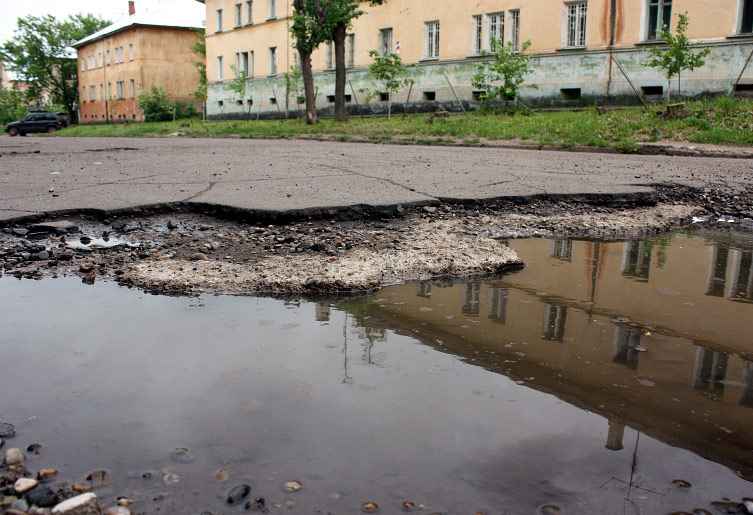 Более сотни объектов дорожных работ в городе не приняты