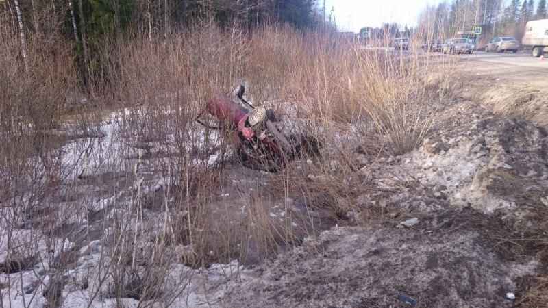 В Кировской области «десятка» улетела в кювет после ДТП с автобусом