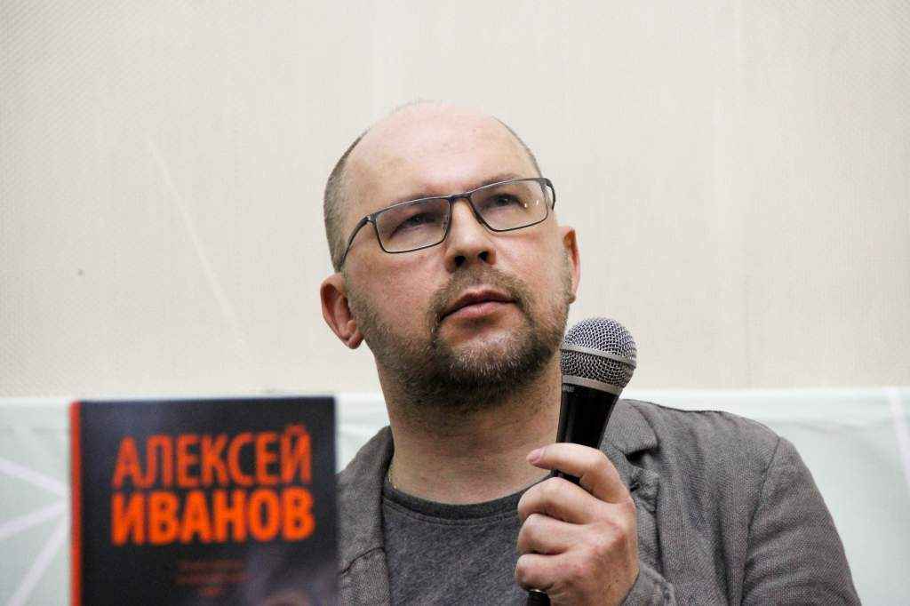 В Киров приедет автор романа «Географ глобус пропил»